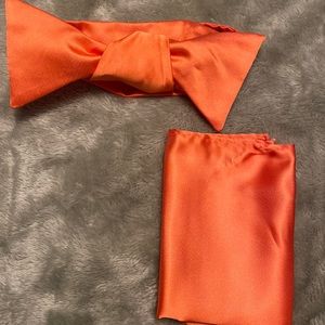 Self tie, bowtie and hanky sat